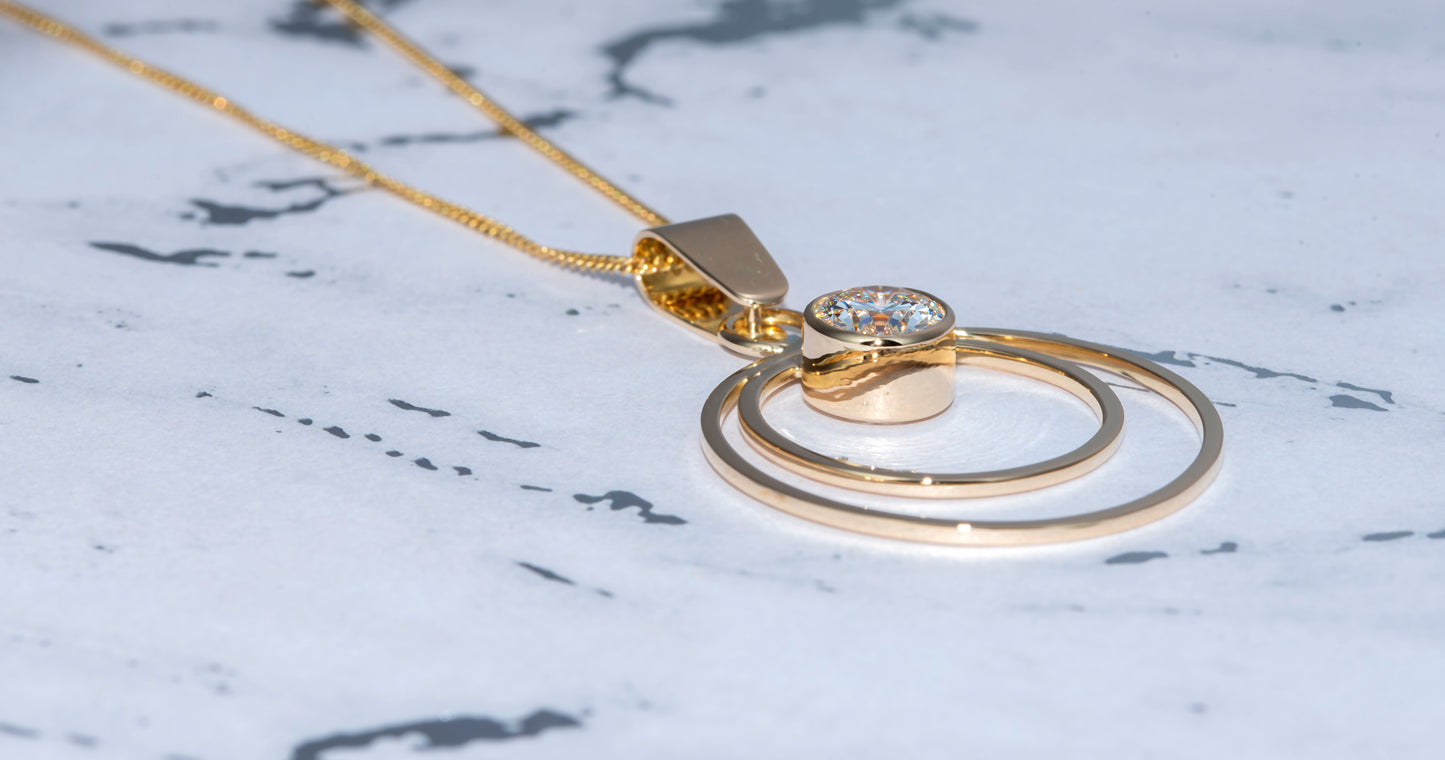 14K Yellow Gold Double Hoop Necklace With Round Lab Grown Diamond